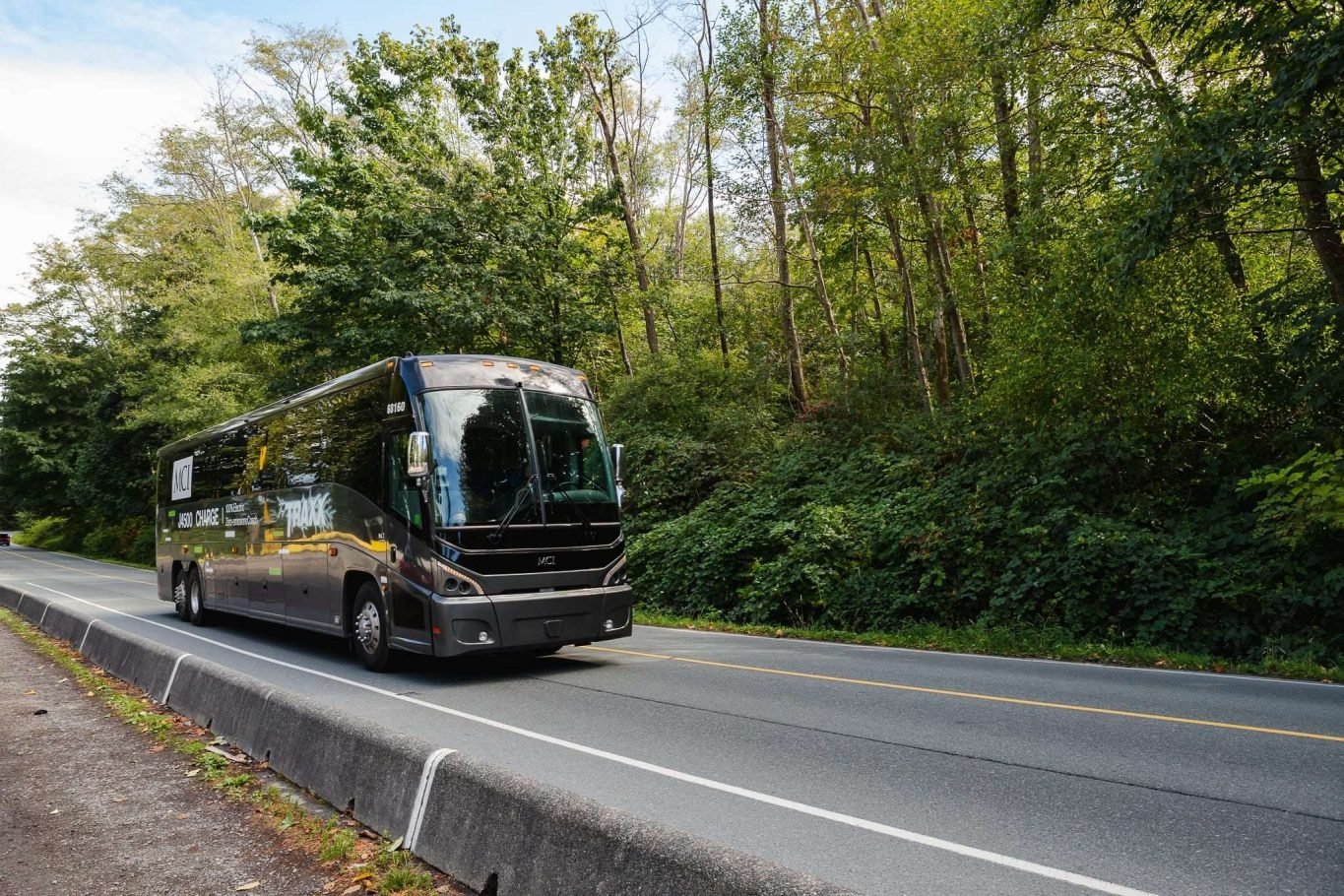 Are Charter Buses in Edmonton Safe for Family Travels?